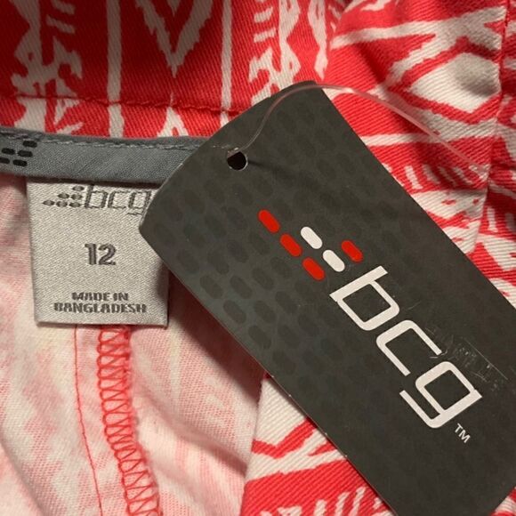 NWT BCG Roughing It Diva Stripes Ikat Print Shorts Sz 12 - Picture 3 of 5
